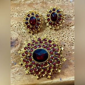 1950’s A.R.T. Hallmark Red Rhinestone Broach & clipon Earrings